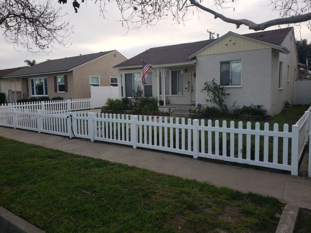Best Reviewed Vinly Fence Sales Los Angeles Nick's Dura Vinyl Fence Vinyl Fence Sales